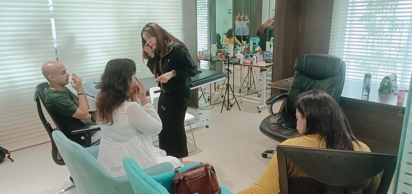 Practitioner and client in conversation during a consultation